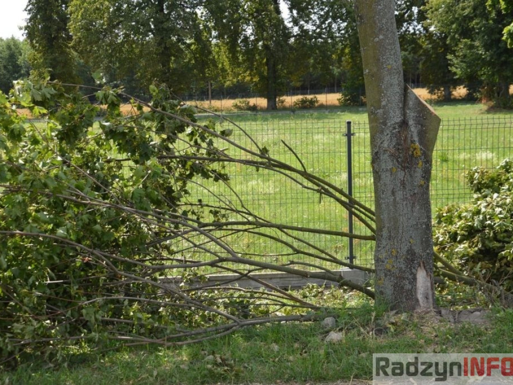 Zniszczenia po nawałnicy w Turowie