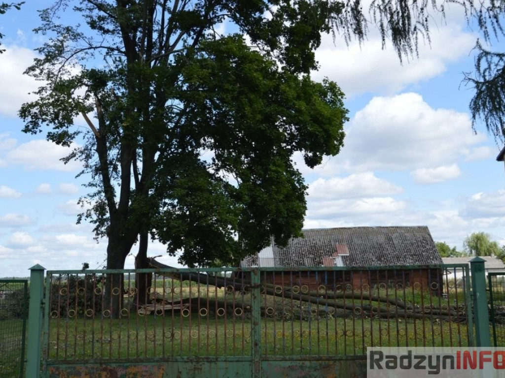 Zniszczenia po nawałnicy w Turowie