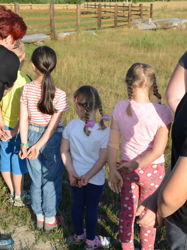 Spotkanie dla dzieci i rodziców w stadninie