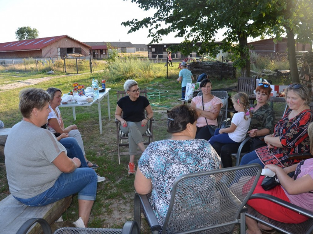 Spotkanie dla dzieci i rodziców w stadninie