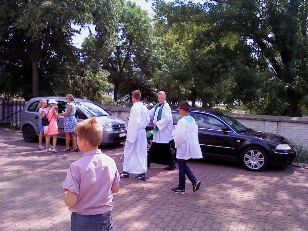 Święcenie pojazdów w parafii Trójcy Św.