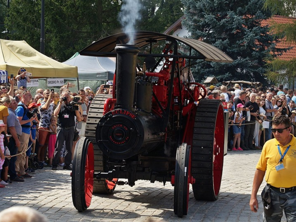 Muzeum Rolnictwa w Ciechanowcu: maszyny rolnicze - zdjęcia