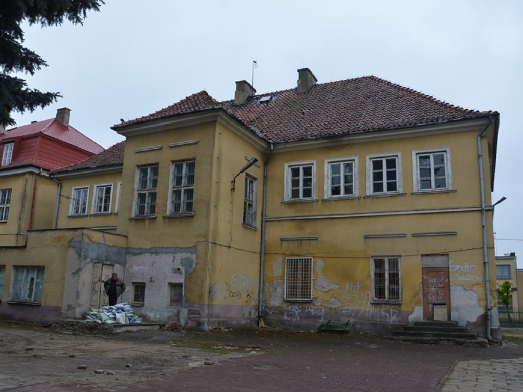 Dawny gmach Zespołu Szkół Zawodowych - zdjęcia
