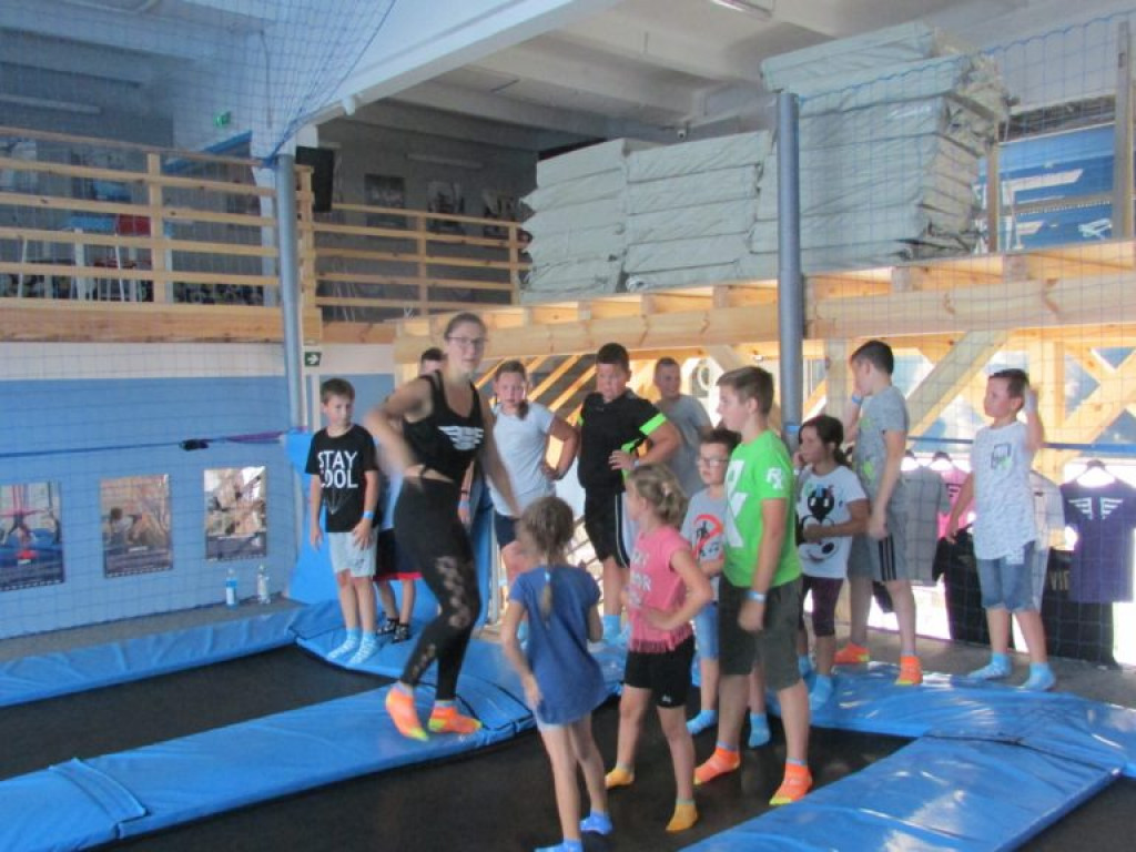 Wycieczka dla dzieci do Parku Trampolin