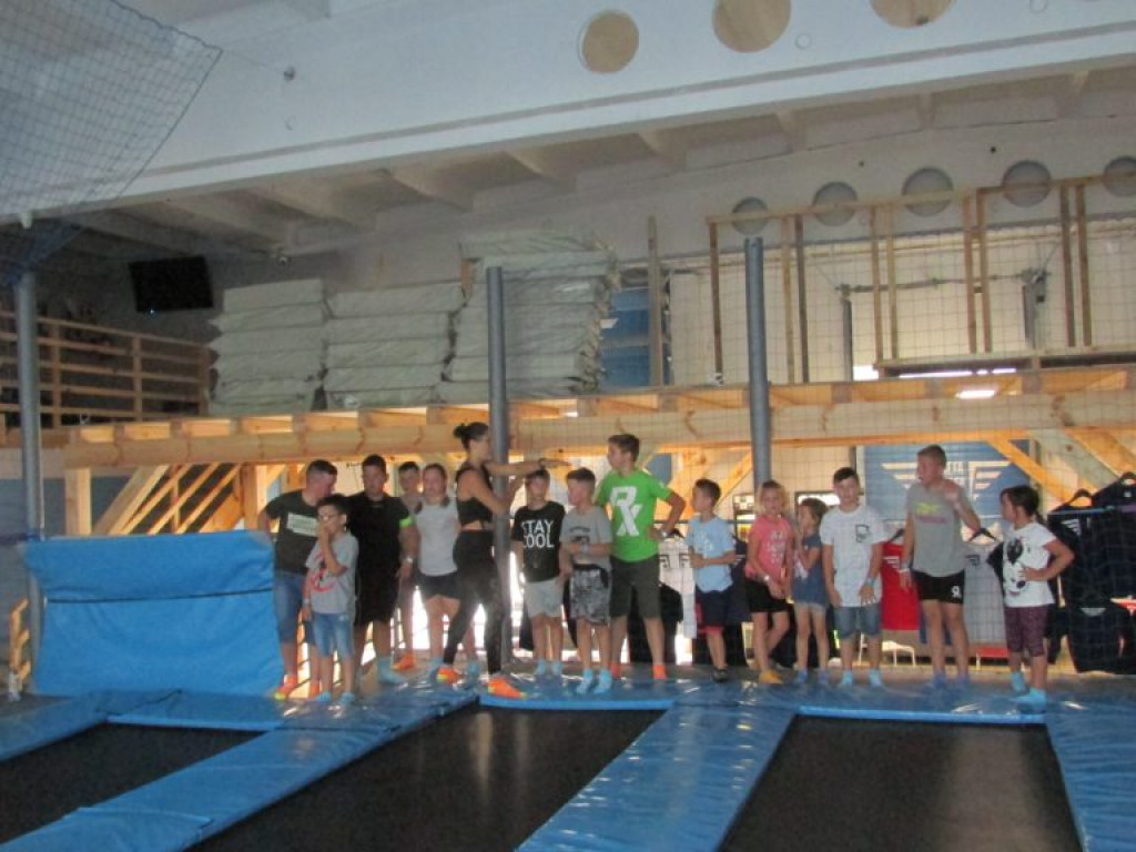 Wycieczka dla dzieci do Parku Trampolin