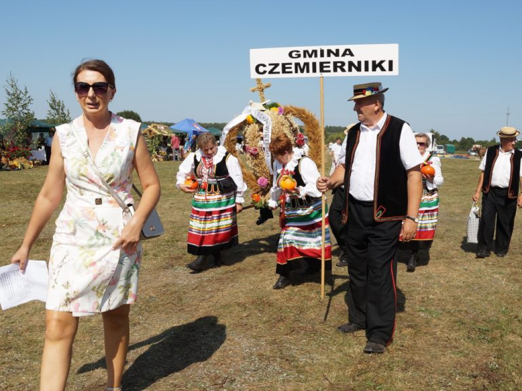 Dożynki gminno-powiatowe w Woli Osowińskiej - zdjęcia
