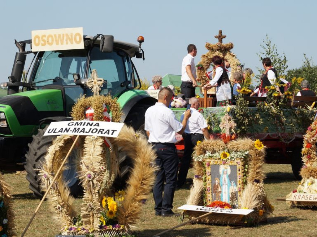Dożynki gminno-powiatowe w Woli Osowińskiej - zdjęcia