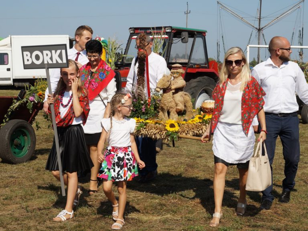 Dożynki gminno-powiatowe w Woli Osowińskiej - zdjęcia