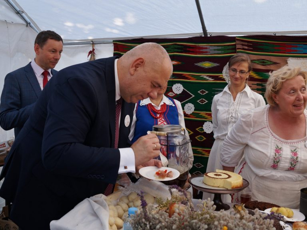 Dożynki gminno-powiatowe w Woli Osowińskiej - zdjęcia