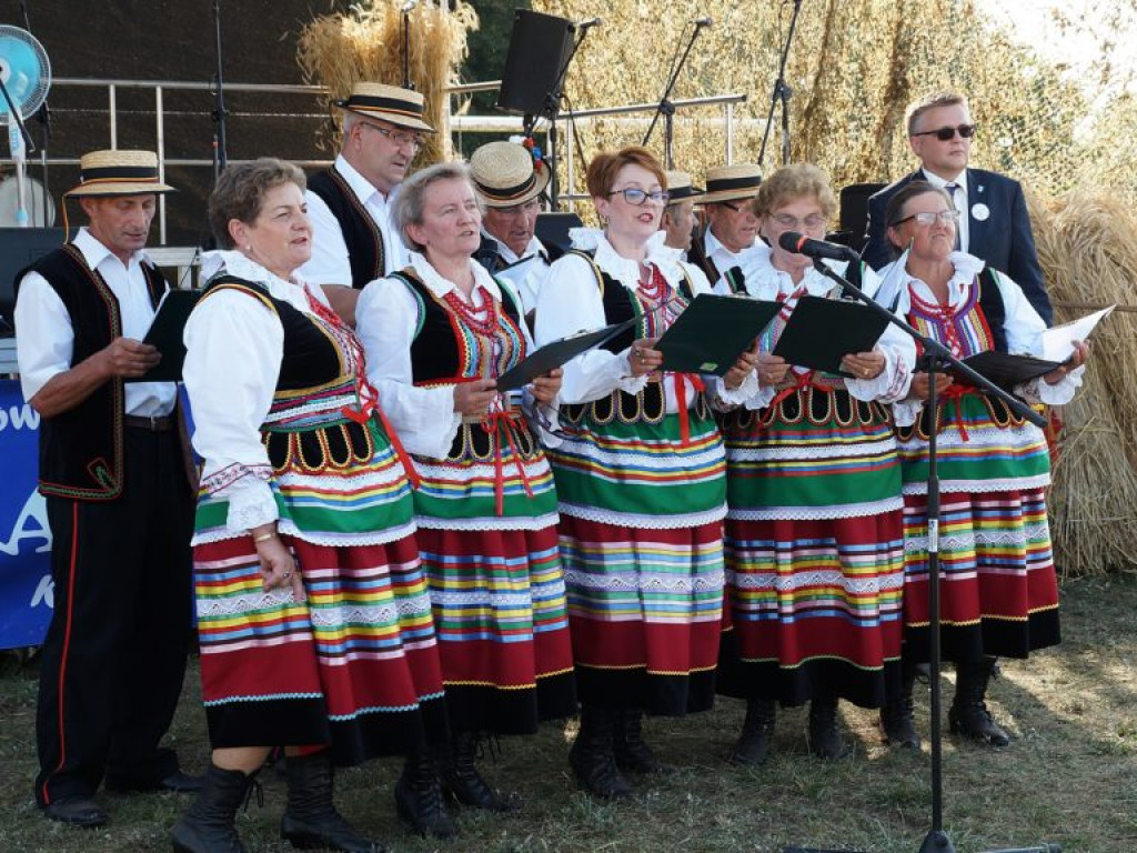 Dożynki gminno-powiatowe w Woli Osowińskiej - zdjęcia