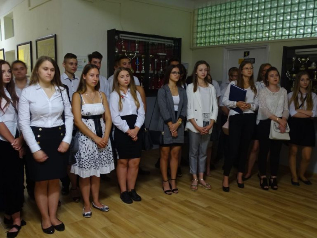 Rozpoczęcie roku szkolnego w LO w Komarówce P. - zdjęcia