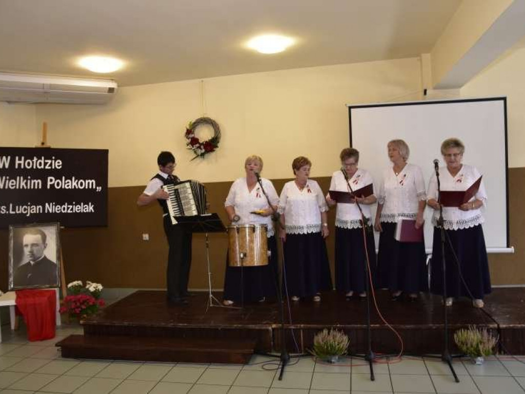 Spotkanie zespołów śpiewaczych w Polskowoli
