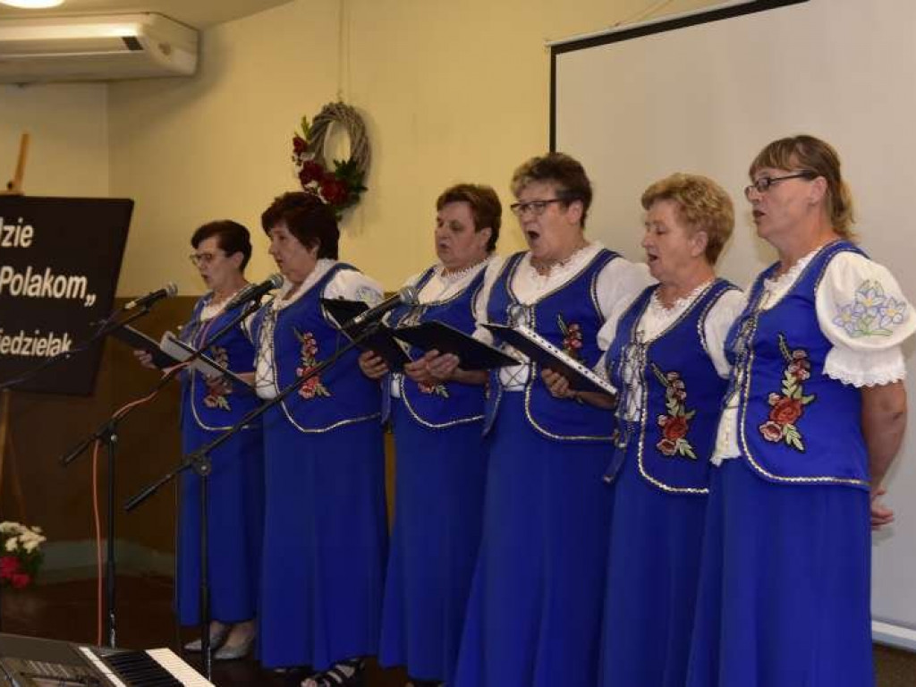 Spotkanie zespołów śpiewaczych w Polskowoli