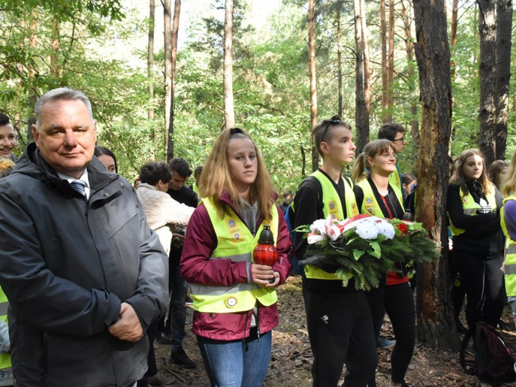 II Młodzieżowy Rajd Rowerowy Szlakiem Miejsc Pamięci Narodowej