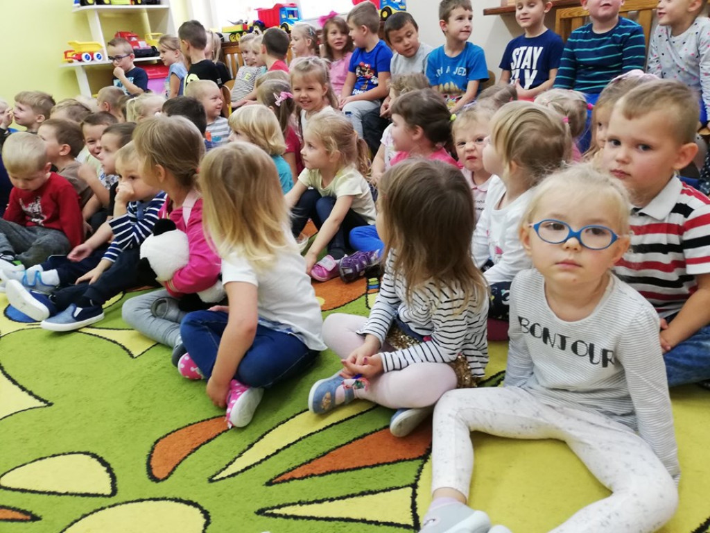 Przedstawienie w przedszkolu 