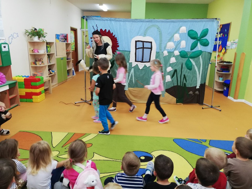 Przedstawienie w przedszkolu 