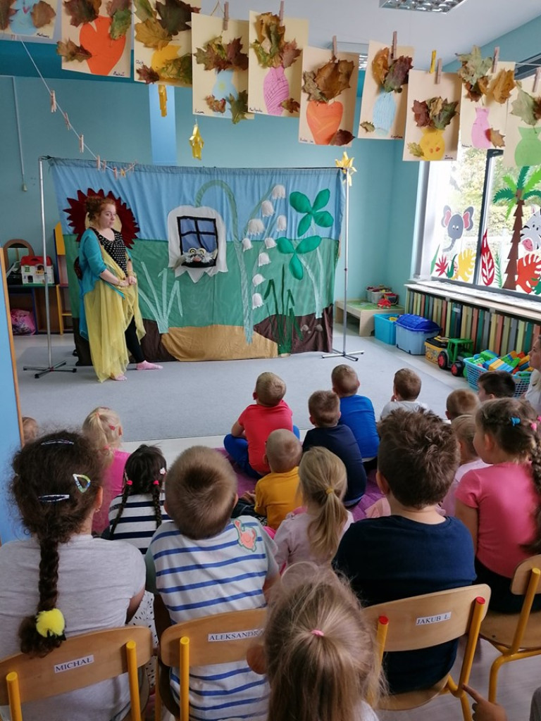 Przedstawienie w przedszkolu 