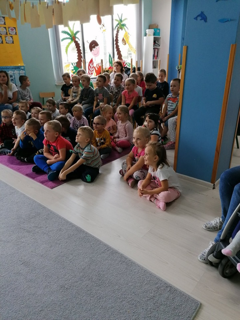 Przedstawienie w przedszkolu 