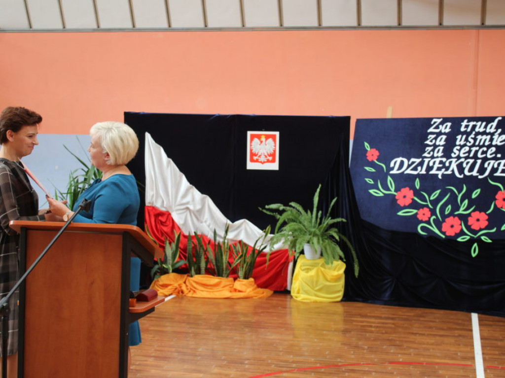 Dzień Edukacji Narodowej w SP w Komarówce Podl. - zdjęcia