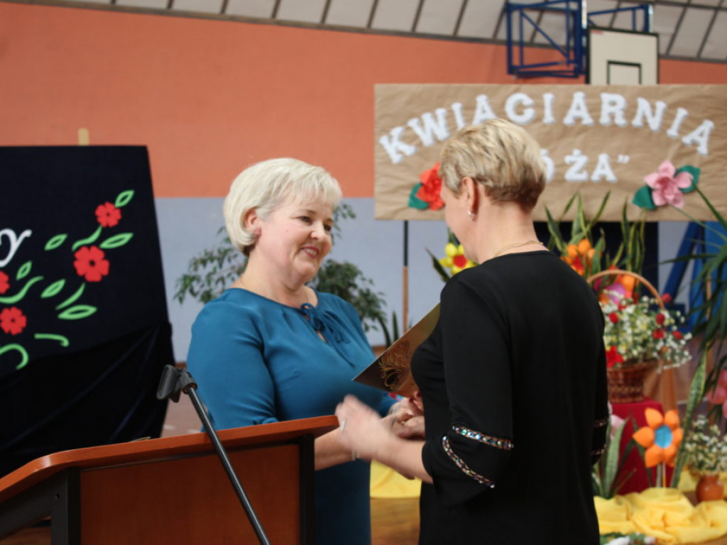 Dzień Edukacji Narodowej w SP w Komarówce Podl. - zdjęcia
