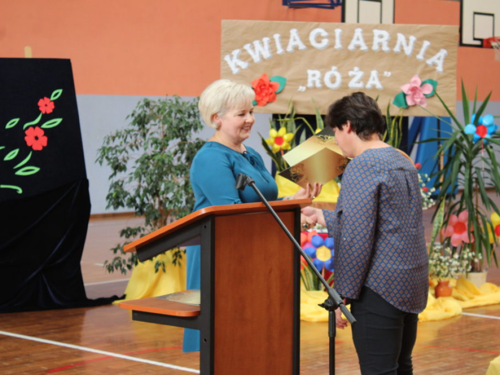 Dzień Edukacji Narodowej w SP w Komarówce Podl. - zdjęcia