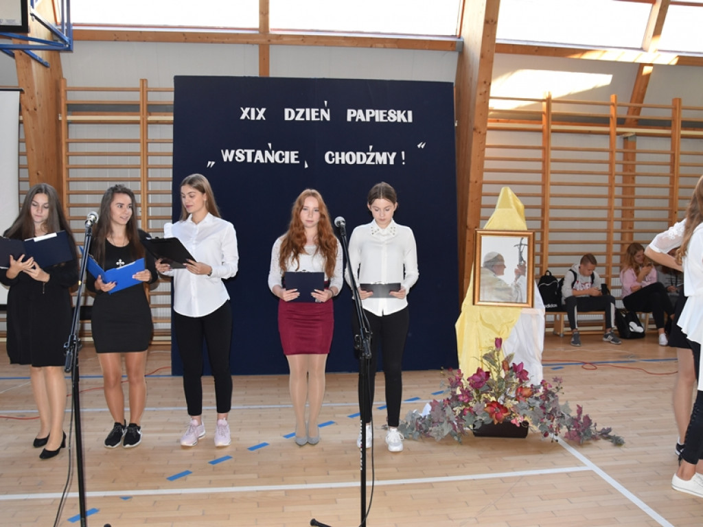 XIX Dzień Papieski w I LO w Radzyniu