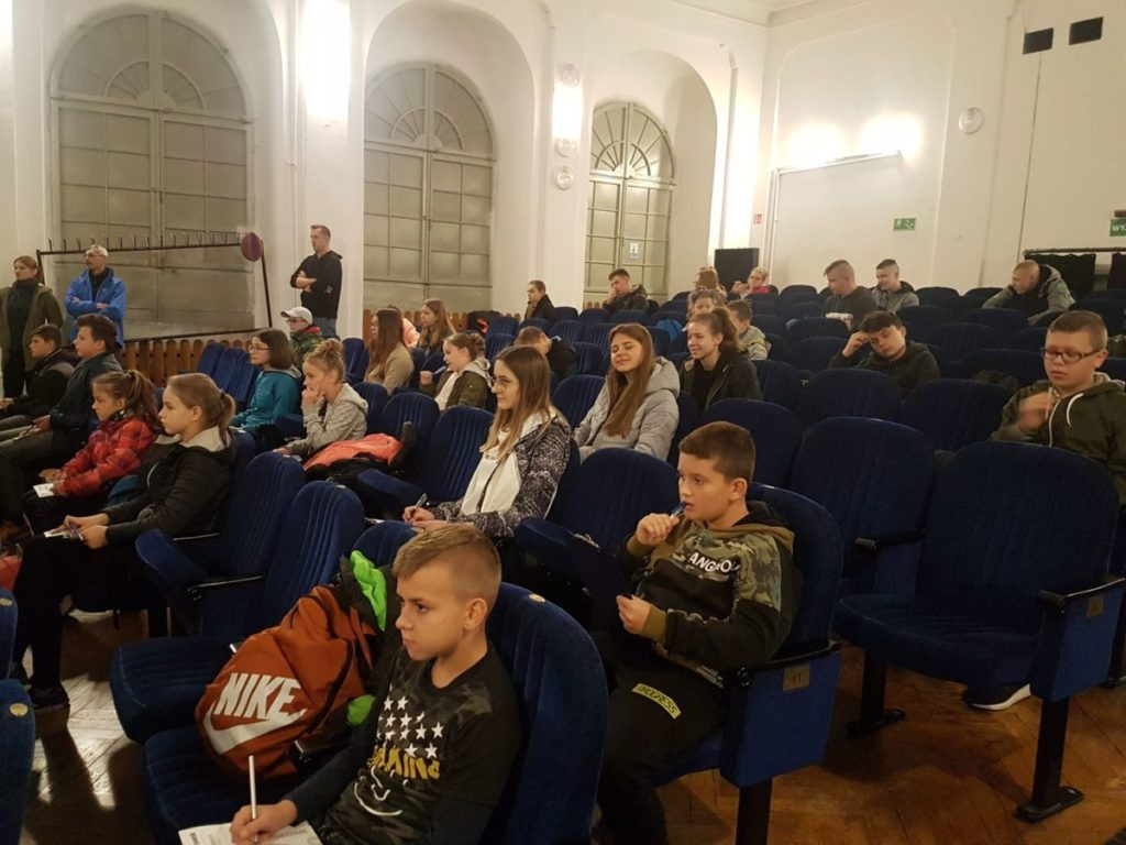 Uczniowie I LO w Radzyniu P. w XLI Rajdzie Kleebergowskim PTTK