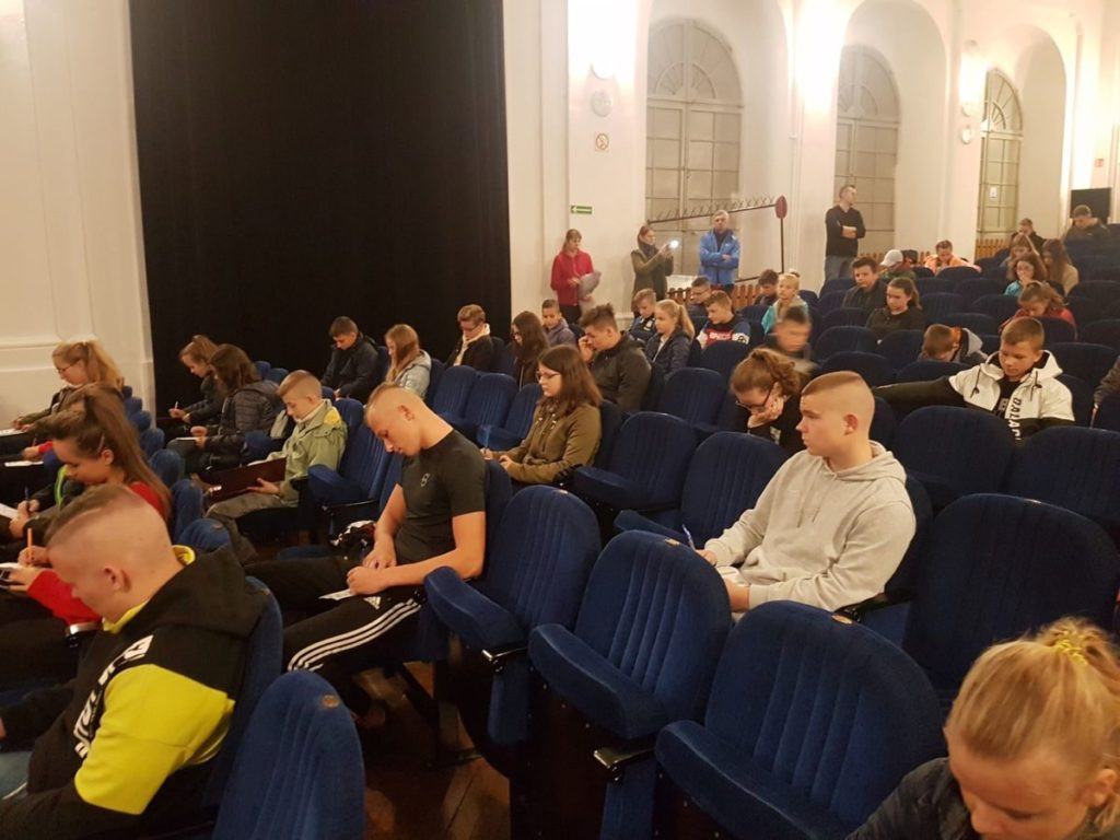 Uczniowie I LO w Radzyniu P. w XLI Rajdzie Kleebergowskim PTTK