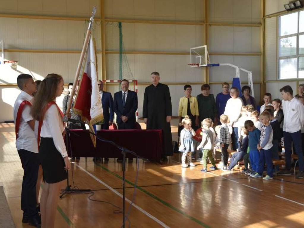 Dzień patrona w ZO im. Jana Pawła II w Brzozowicy Dużej - zdjęcia
