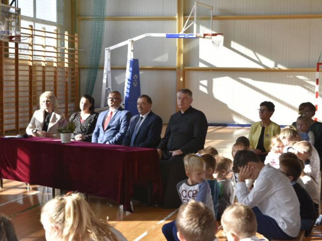 Dzień patrona w ZO im. Jana Pawła II w Brzozowicy Dużej - zdjęcia