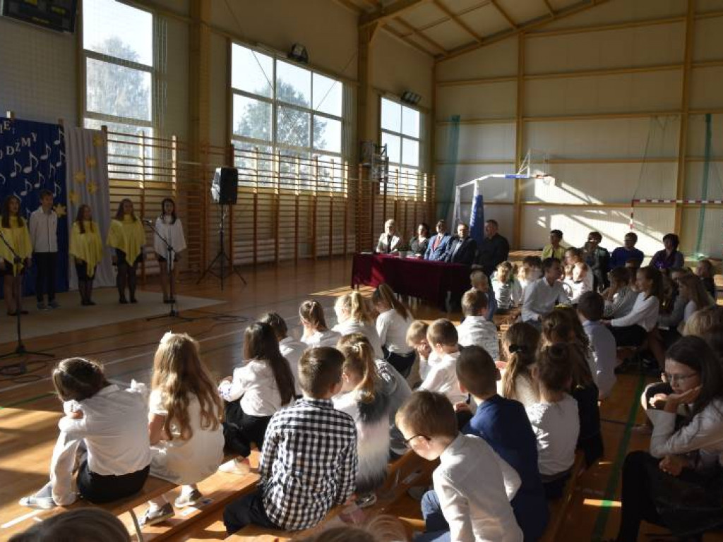 Dzień patrona w ZO im. Jana Pawła II w Brzozowicy Dużej - zdjęcia