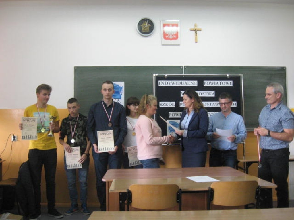 Powiatowe Mistrzostwa Szkół Ponadpodstawowych w Szachach