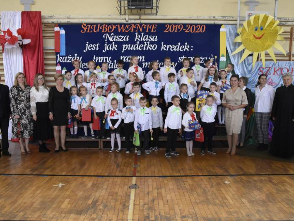 Ślubowanie klas pierwszych w ZO w Kąkolewnicy