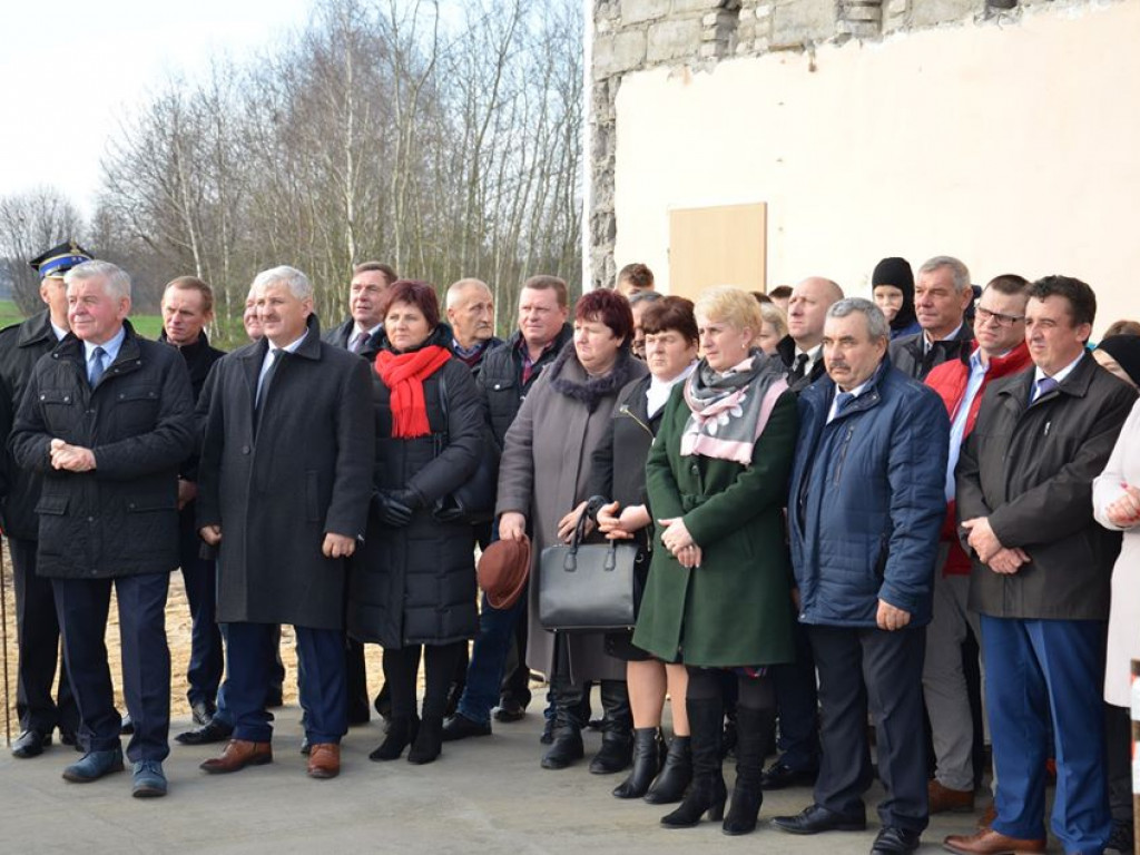 Wmurowanie kamienia węgielnego pod budowę centrum kulturalnego w Sobolach