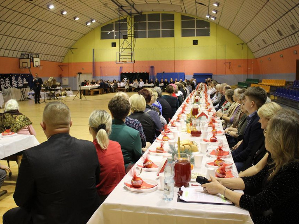 Gminno-parafialne spotkanie opłatkowe w Komarówce P. - zdjęcia