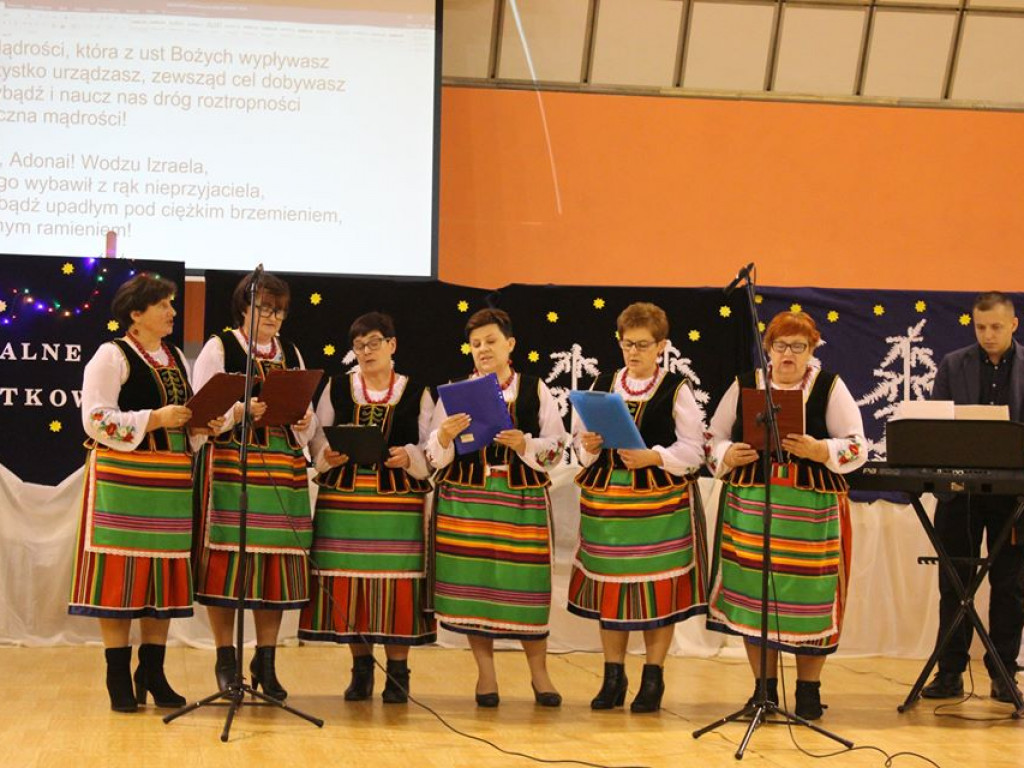 Gminno-parafialne spotkanie opłatkowe w Komarówce P. - zdjęcia