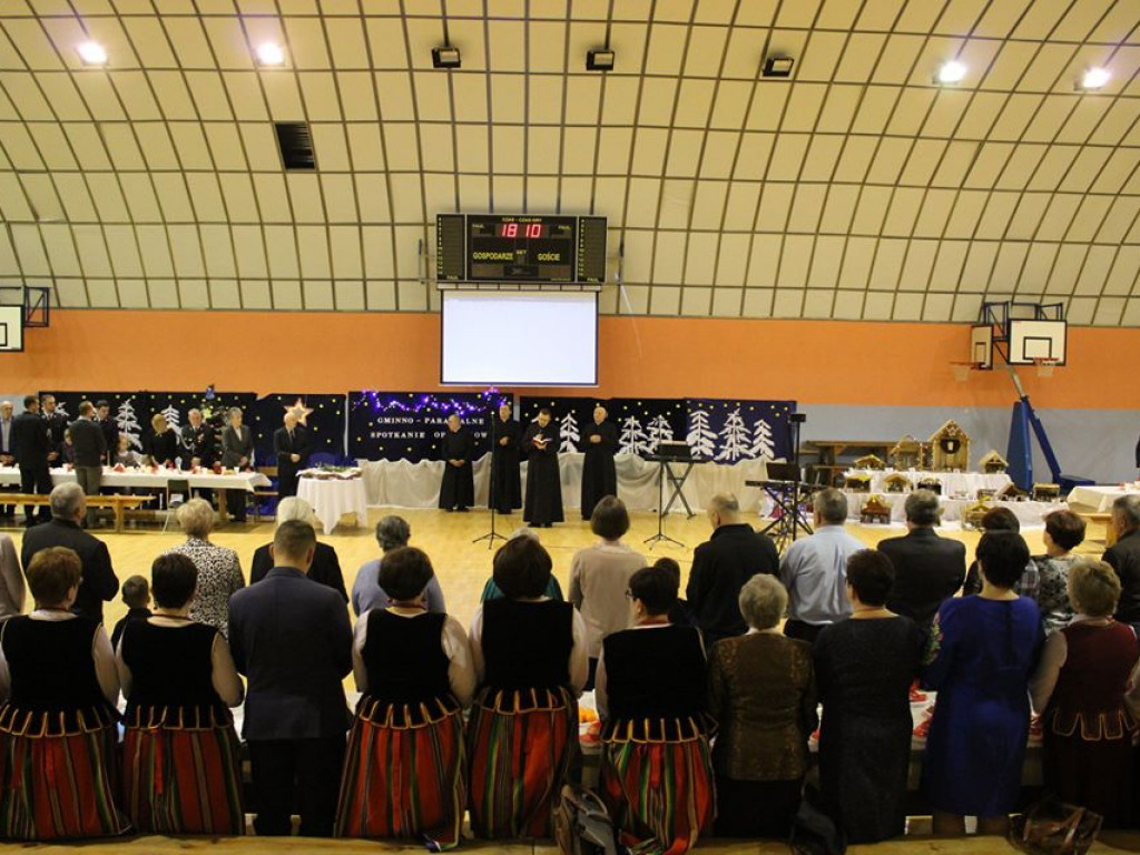 Gminno-parafialne spotkanie opłatkowe w Komarówce P. - zdjęcia