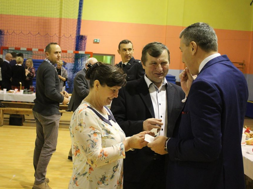 Gminno-parafialne spotkanie opłatkowe w Komarówce P. - zdjęcia