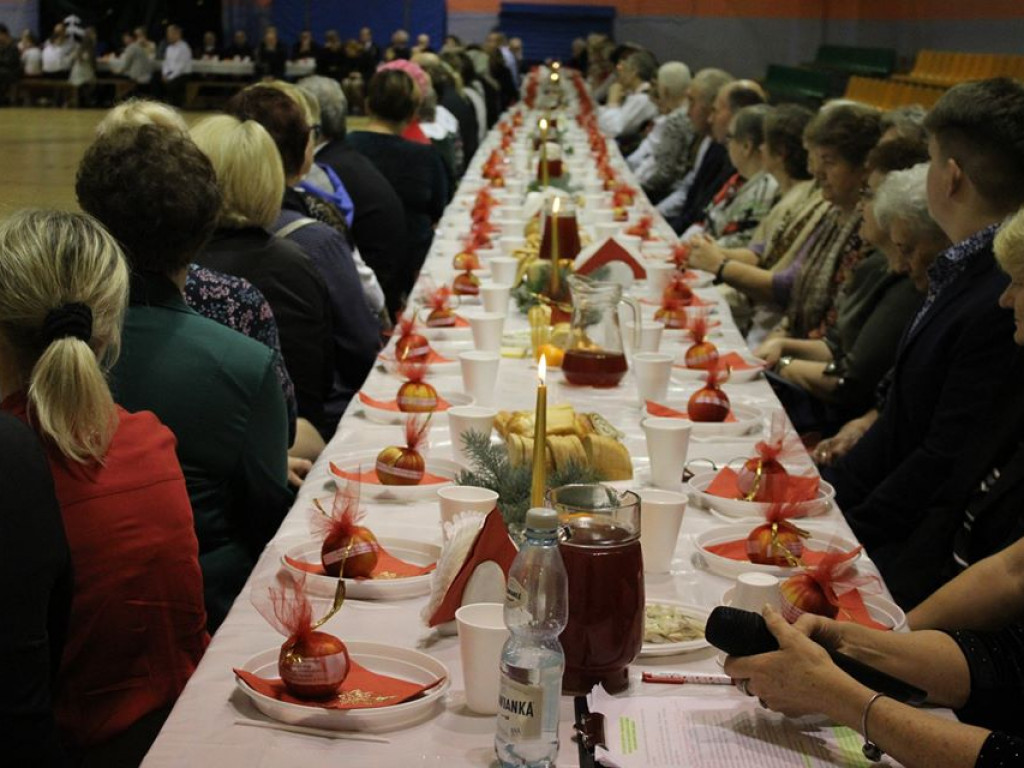 Gminno-parafialne spotkanie opłatkowe w Komarówce P. - zdjęcia