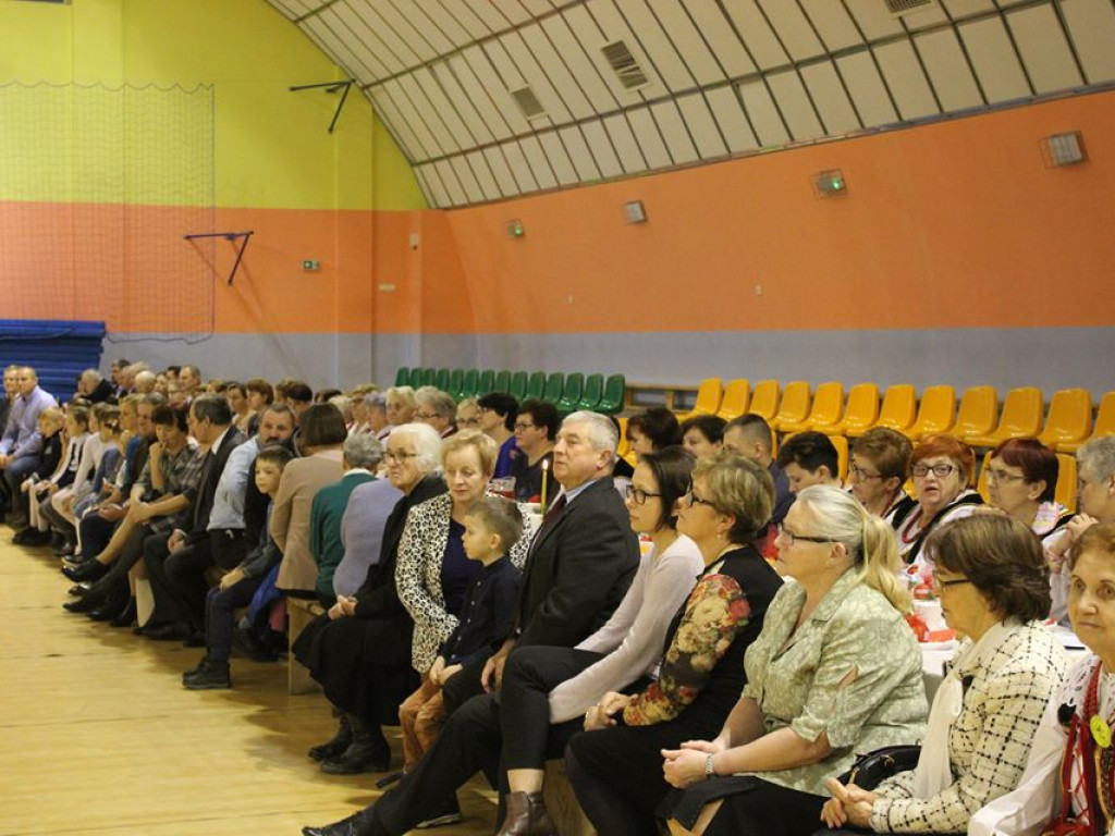 Gminno-parafialne spotkanie opłatkowe w Komarówce P. - zdjęcia