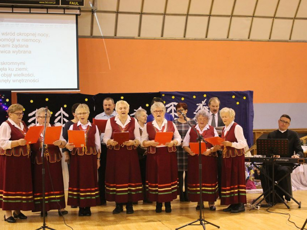 Gminno-parafialne spotkanie opłatkowe w Komarówce P. - zdjęcia