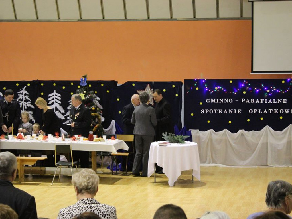 Gminno-parafialne spotkanie opłatkowe w Komarówce P. - zdjęcia