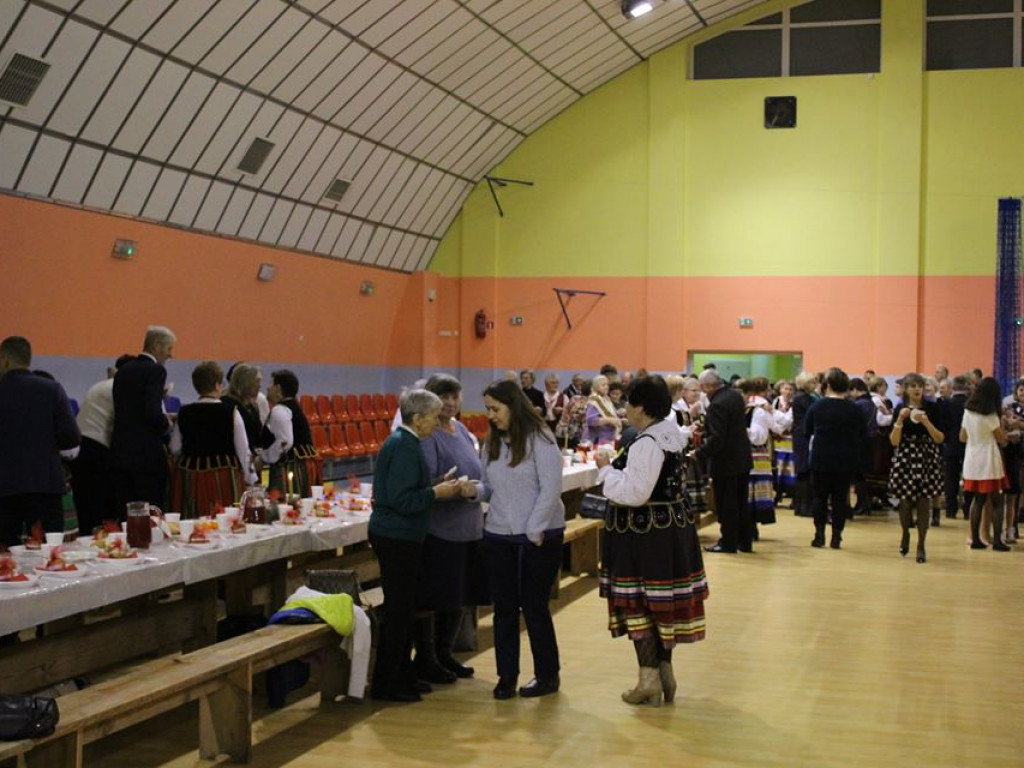 Gminno-parafialne spotkanie opłatkowe w Komarówce P. - zdjęcia