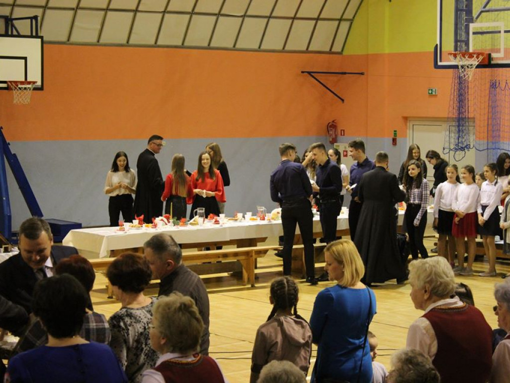 Gminno-parafialne spotkanie opłatkowe w Komarówce P. - zdjęcia