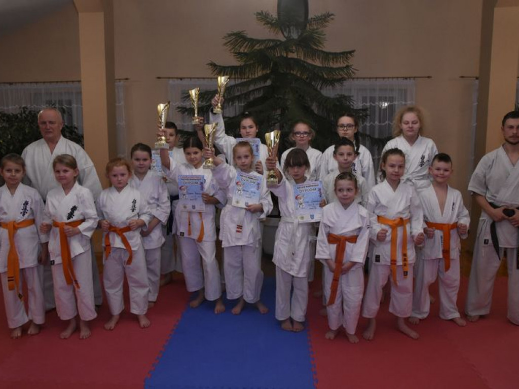 Karatecy z gminy Kąkolewnica na turnieju w Łabuńkach