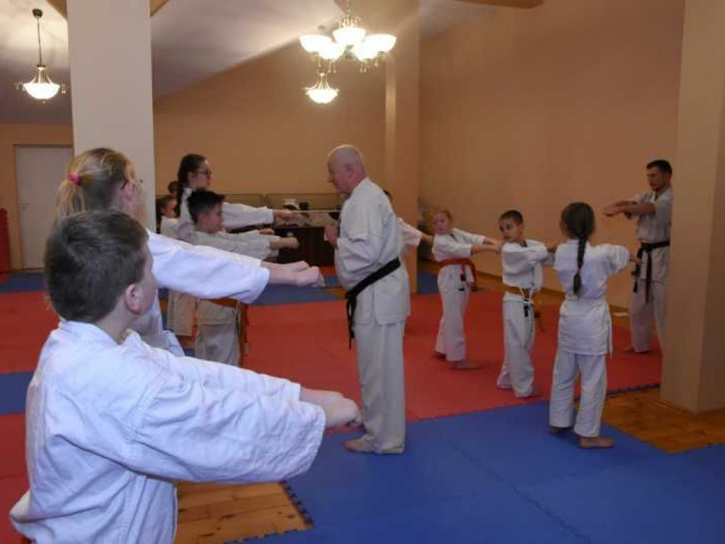 Egzamin w Kąkolewnicy na wyższe stopnie karate