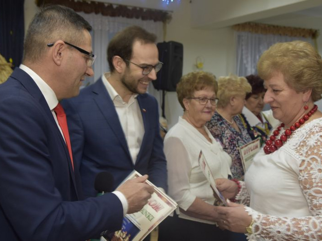 Powiatowy Przegląd Kolęd i Pastorałek w Brzozowicy Małej