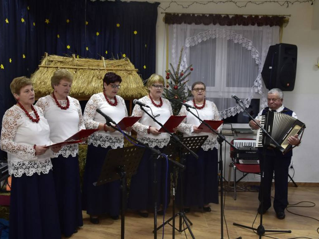 Powiatowy Przegląd Kolęd i Pastorałek w Brzozowicy Małej