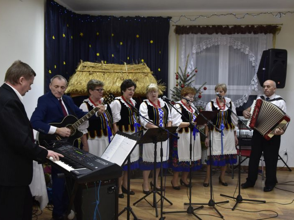 Powiatowy Przegląd Kolęd i Pastorałek w Brzozowicy Małej
