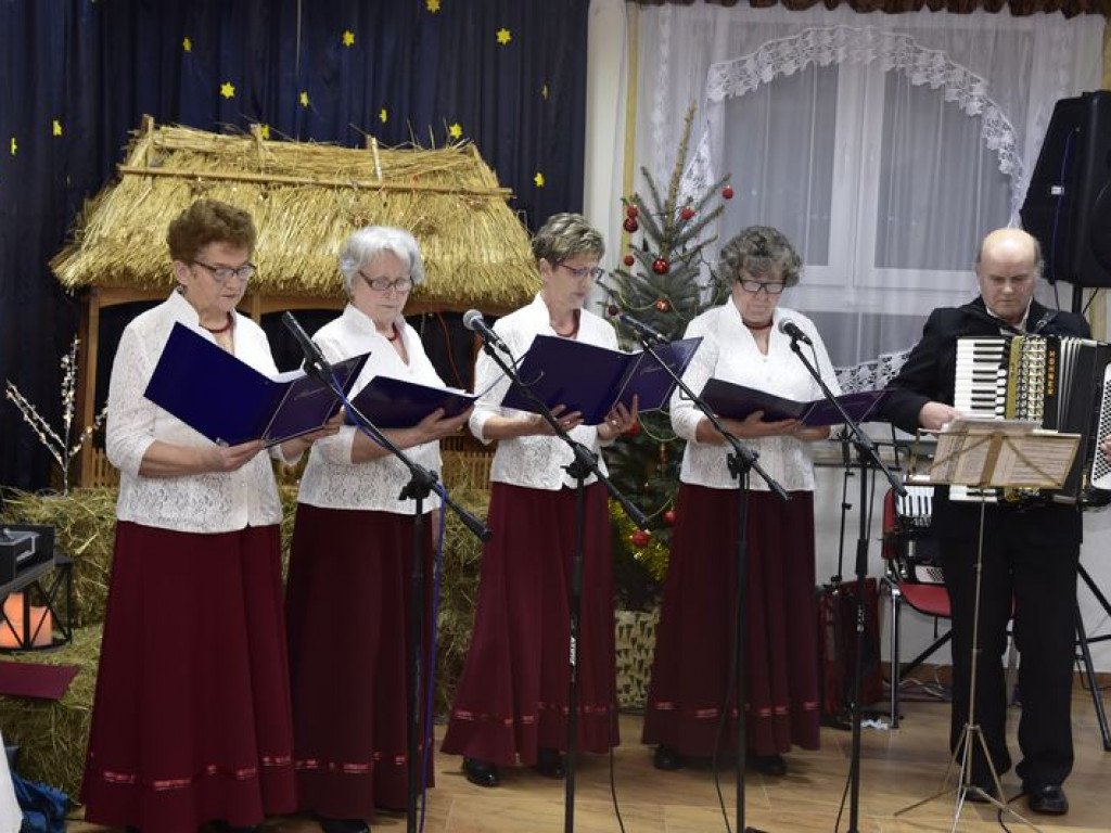 Powiatowy Przegląd Kolęd i Pastorałek w Brzozowicy Małej